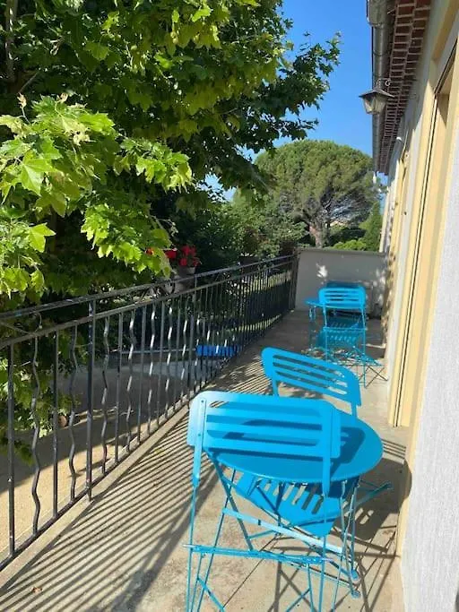 Apartment Location Appartement 1 Chambre Et Dependance En Supplement Voir Infos Importantes Dans Un Mas Provencal Au Coeur Du Luberon Cavaillon