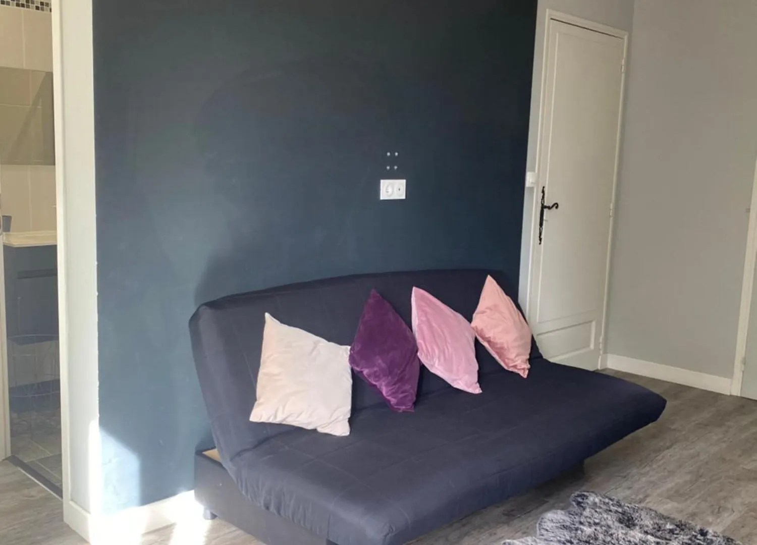 Location Appartement 1 Chambre Et Dependance En Supplement Voir Infos Importantes Dans Un Mas Provencal Au Coeur Du Luberon Cavaillon Apartment